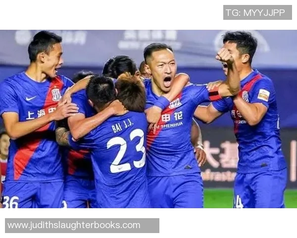 重庆足球队以60分领跑锦标赛积分榜展现强劲实力